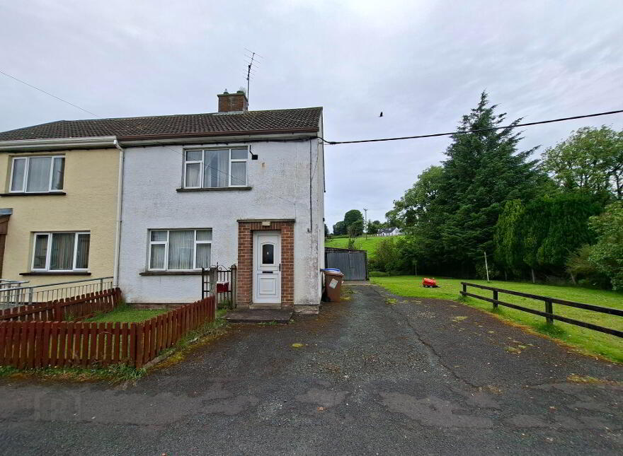 9 Termon Crescent, Carrickmore, Omagh, BT79 9JU photo