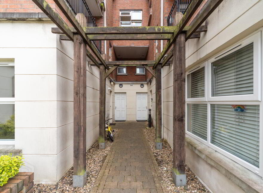 12 Ashley Courtyard, 1A Fane Street, Belfast, BT9 7JS