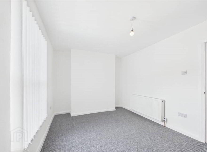 17 Hillview Avenue, Belfast, BT5 6JR