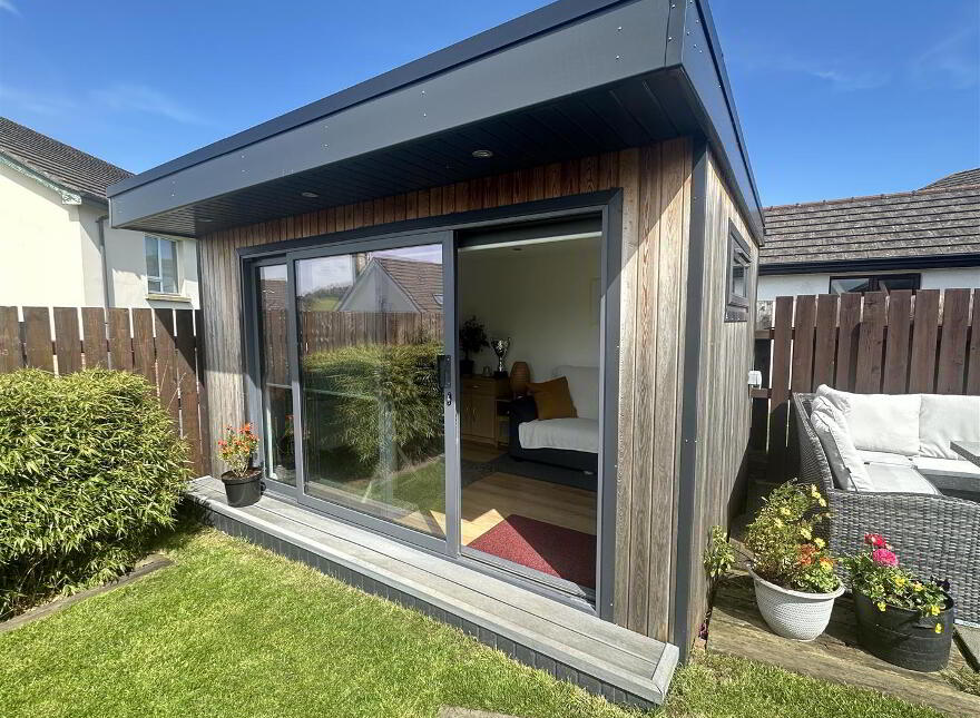 7 Castleglen Park, Dundrum, Newcastle, BT33 0WL
