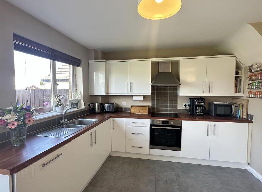 7 Castleglen Park, Dundrum, Newcastle, BT33 0WL