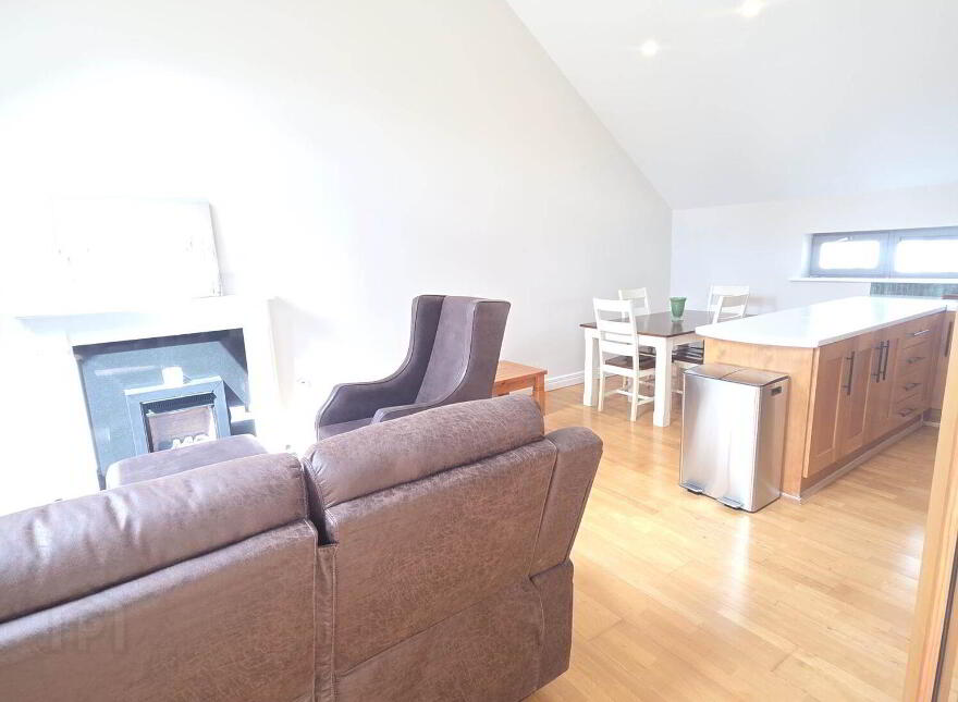 169 Cairéal Mór, Castlegar, Headford Road, H91F227