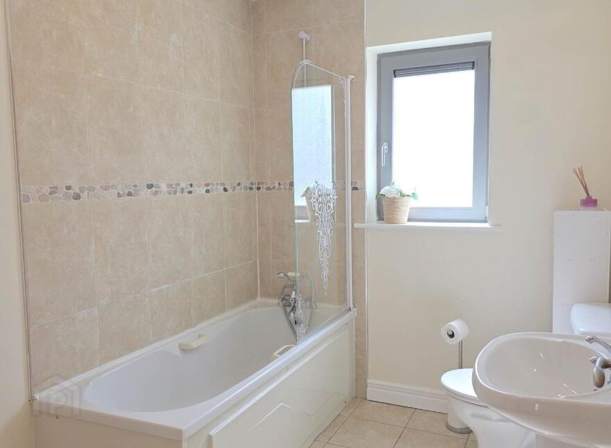 169 Cairéal Mór, Castlegar, Headford Road, H91F227