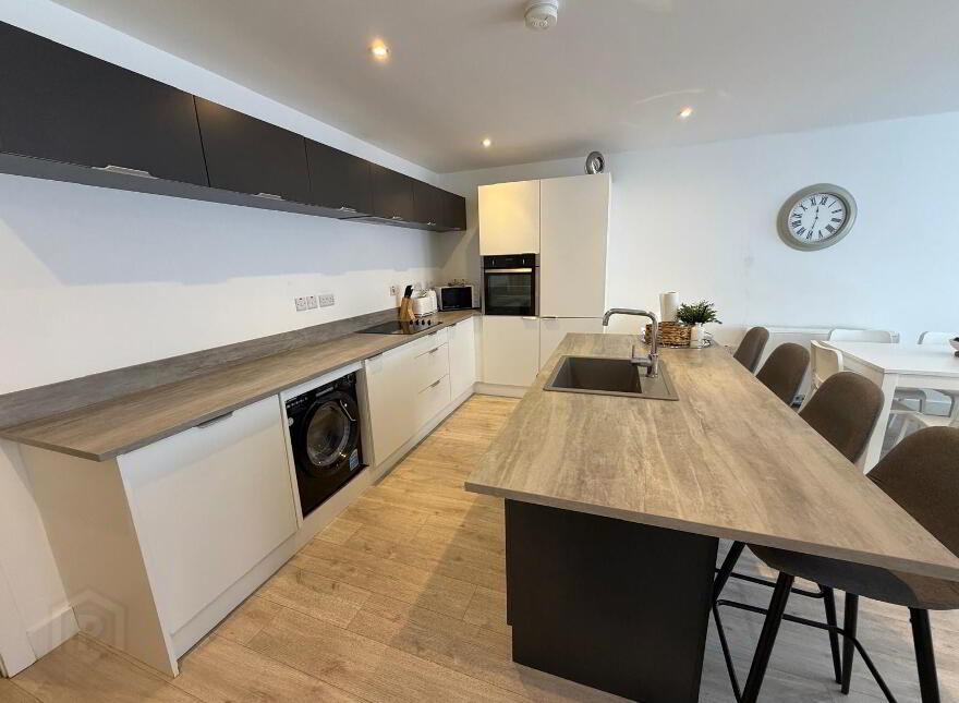 16 Coastal Links (HOLIDAY LET), Portrush, BT56 8FU