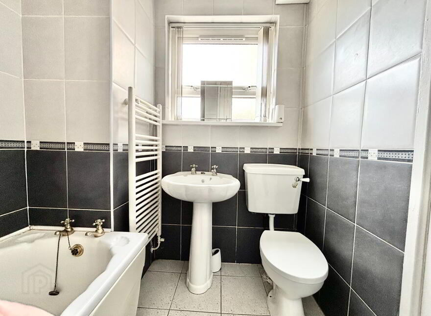 8 Buchanan Villas, Killyclogher, Omagh, BT79 7NA