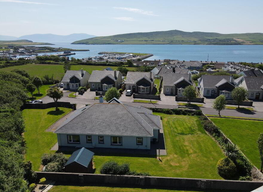 19 Ard Na Mara, Dingle, V92F578