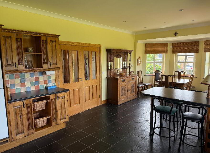 19 Ard Na Mara, Dingle, V92F578