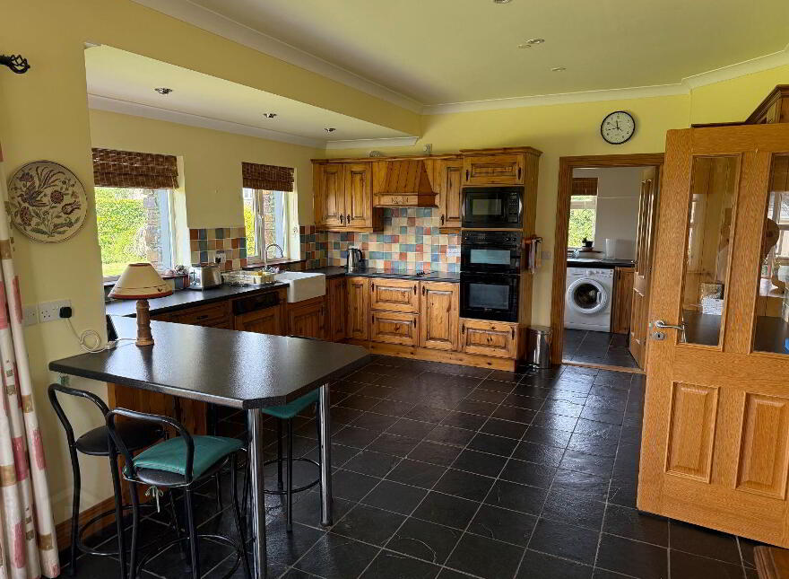 19 Ard Na Mara, Dingle, V92F578