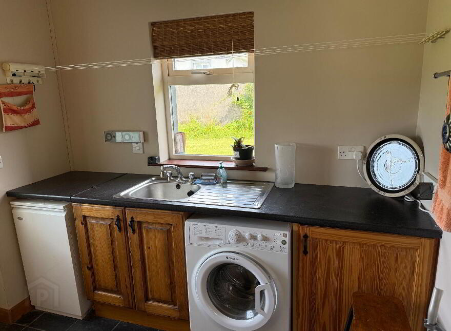 19 Ard Na Mara, Dingle, V92F578