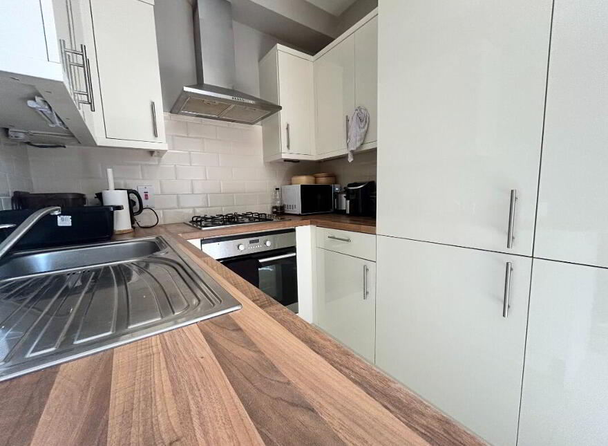 Apt 2 Ivy House, 1 Walnut Street, Belfast, BT7 1FB