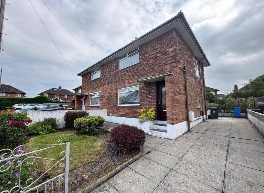9 Glebecoole Drive, Glengormley, Newtownabbey, BT36 6HZ