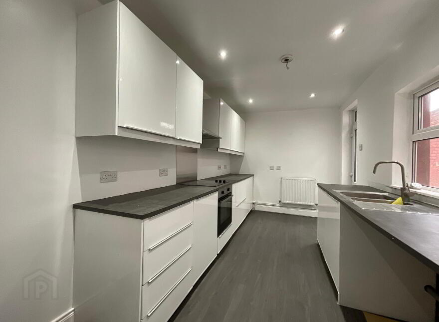 31 Woodvale Road, Belfast, BT13 3BN