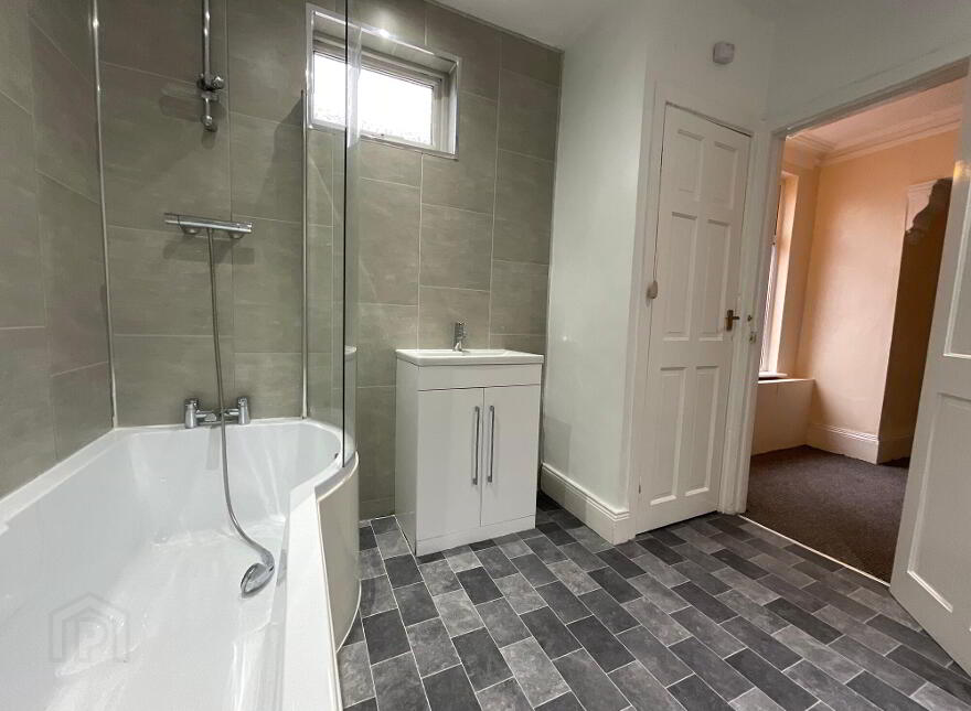 31 Woodvale Road, Belfast, BT13 3BN