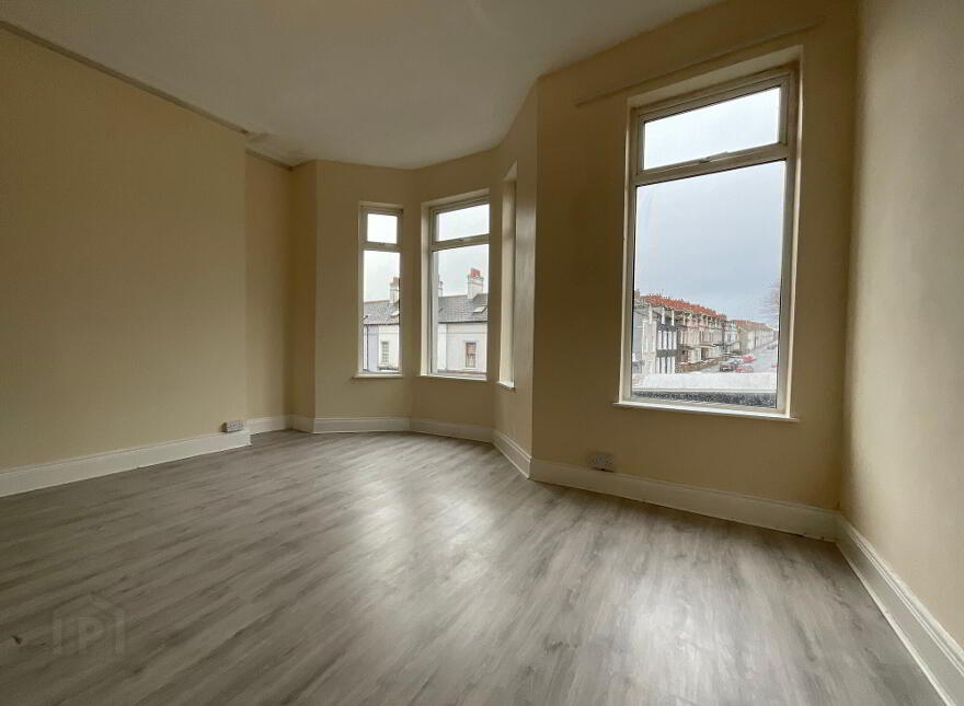 31 Woodvale Road, Belfast, BT13 3BN