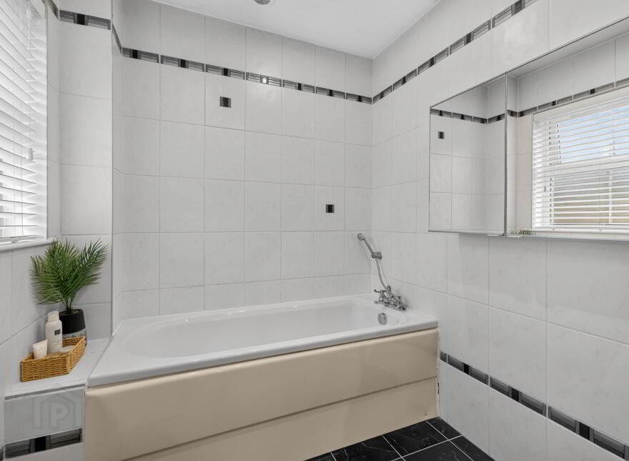 40 Mornington Avenue, Lisburn, BT28 2WQ