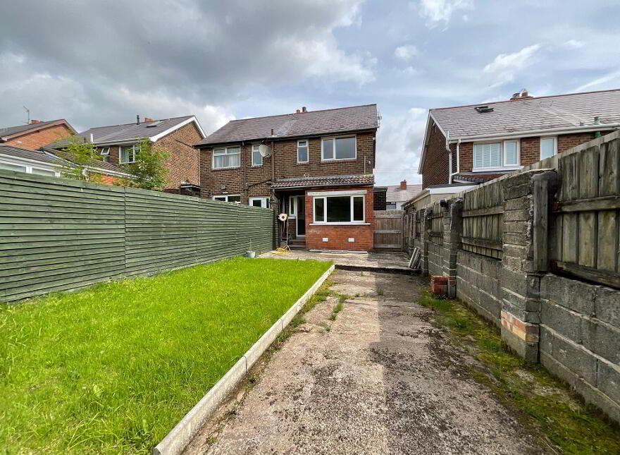 30 Prestwick Park, Belfast, BT14 6PJ