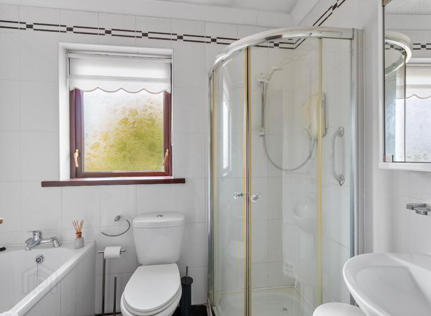 17 Oaklands Park, Letterkenny, F92DNE6