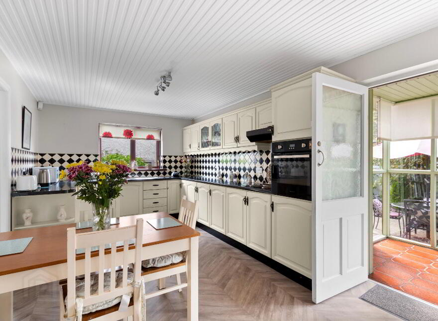 17 Oaklands Park, Letterkenny, F92DNE6