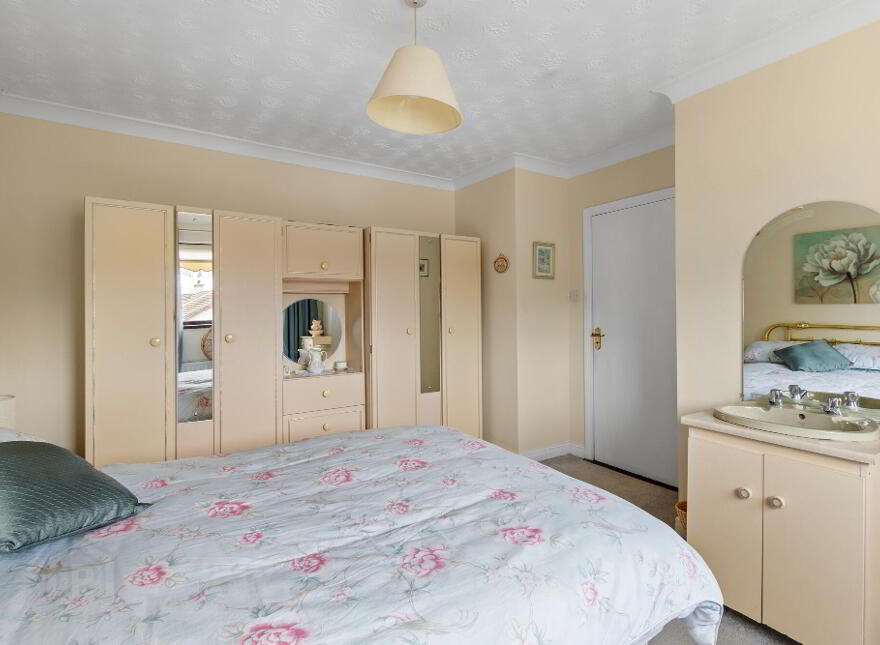17 Oaklands Park, Letterkenny, F92DNE6