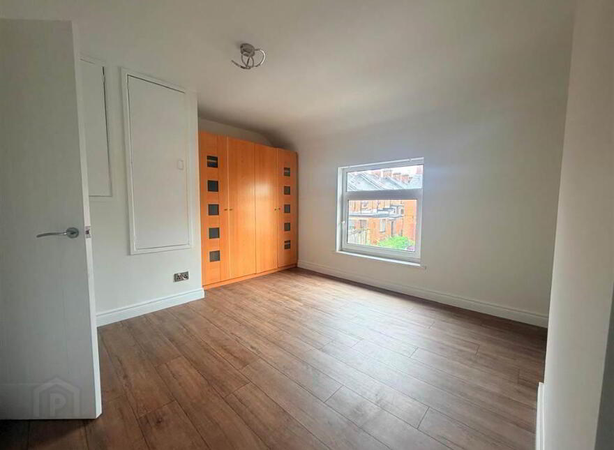 15 Victoria Gardens, Dunmurry, Belfast, BT17 0AG