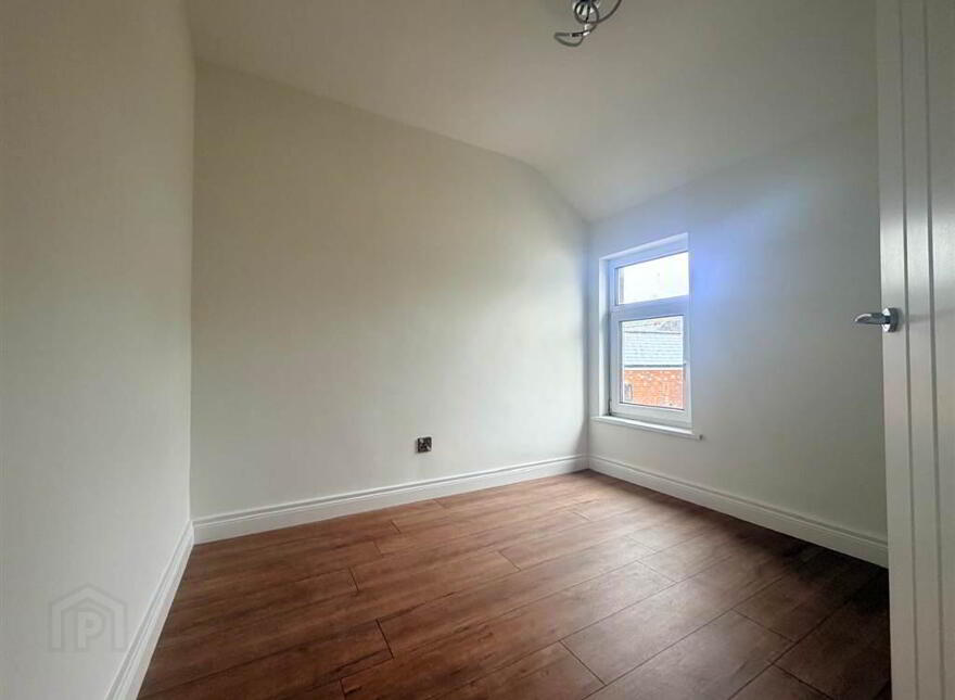 15 Victoria Gardens, Dunmurry, Belfast, BT17 0AG