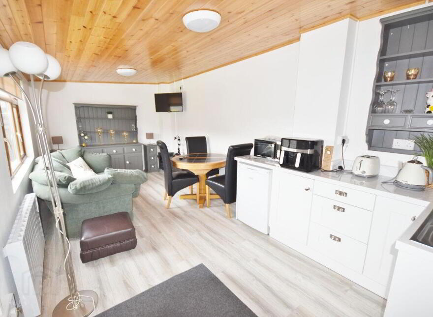 East, End, Ballybunion, V31NW13