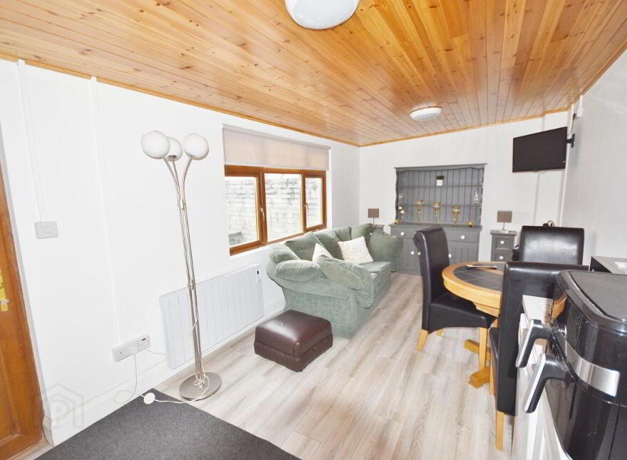 East, End, Ballybunion, V31NW13
