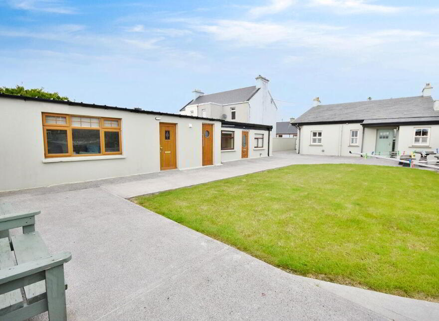 East, End, Ballybunion, V31NW13