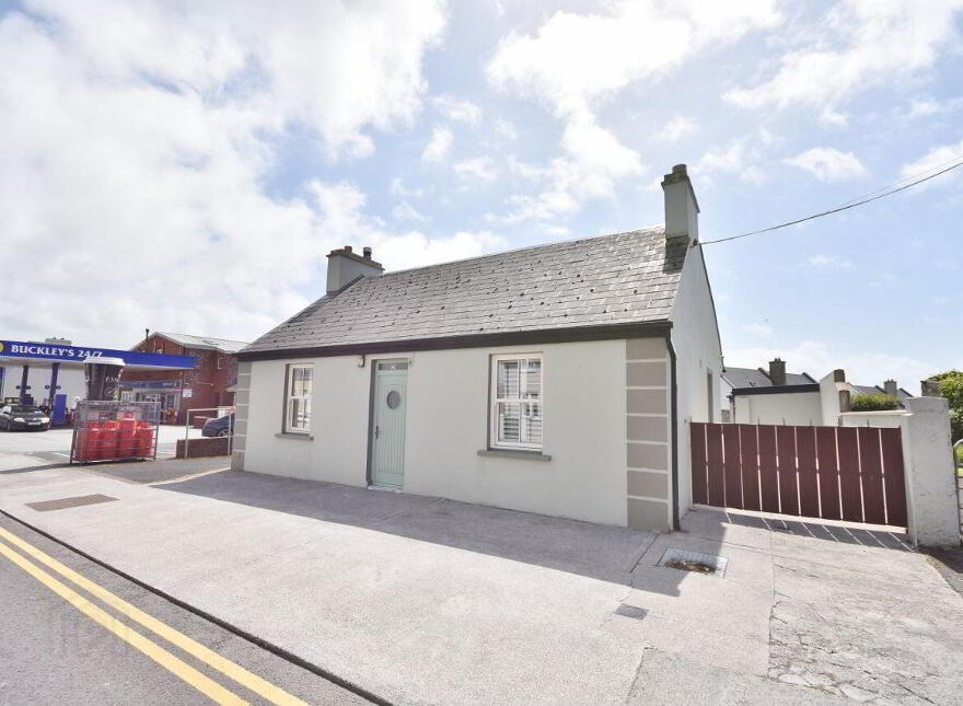 East, End, Ballybunion, V31NW13