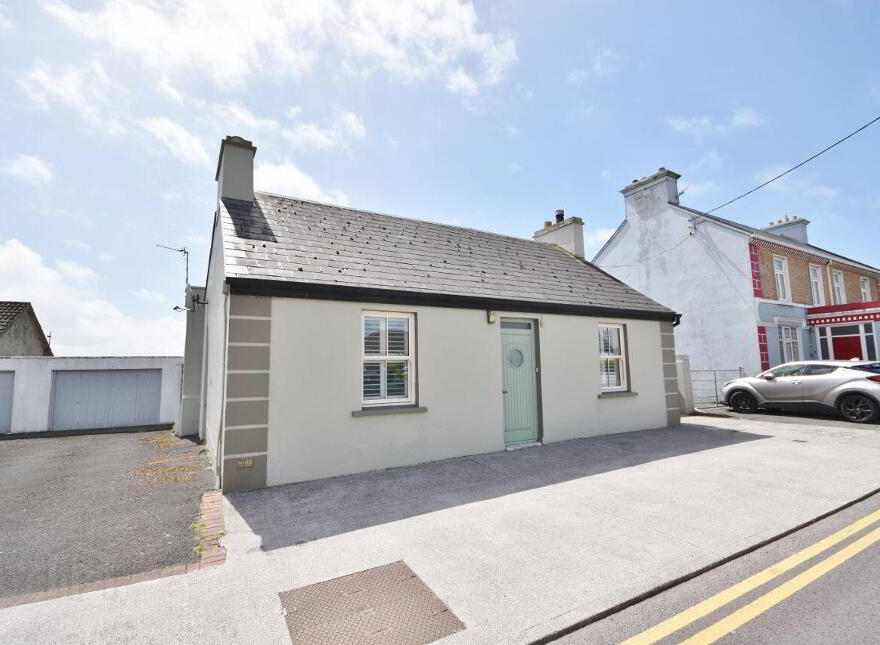 East, End, Ballybunion, V31NW13