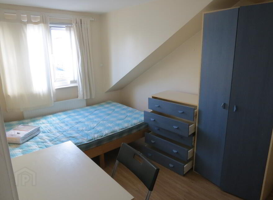 193 Dunluve Avenue, Lisburn Road, Belfast, BT9 7AX
