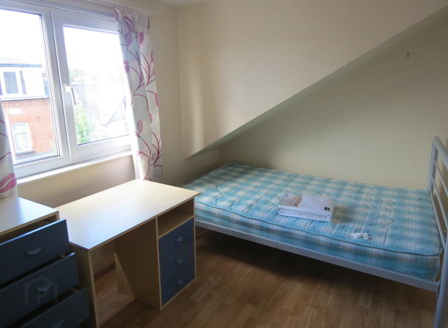 193 Dunluve Avenue, Lisburn Road, Belfast, BT9 7AX