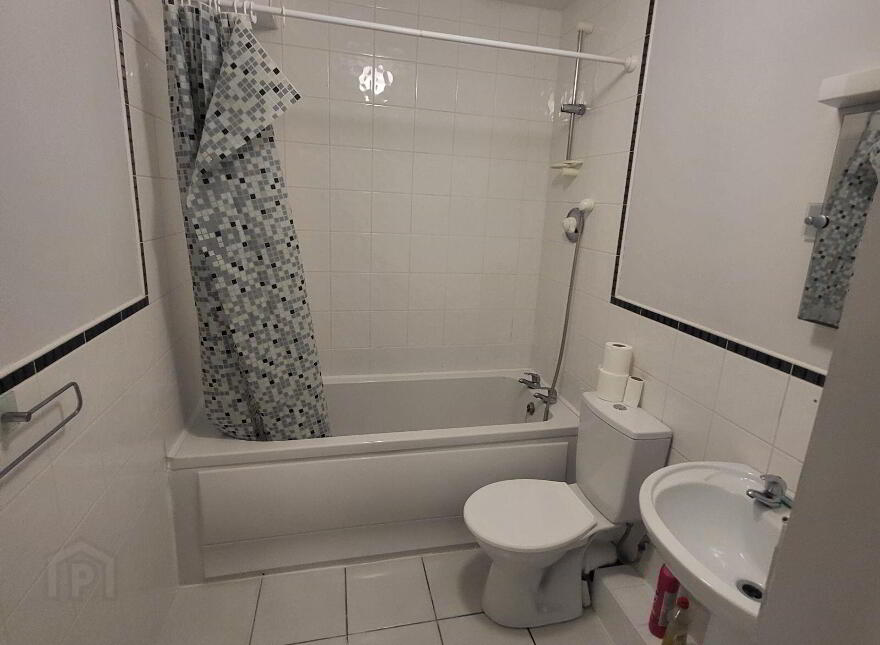Apartment 1 County Apartments, Bridge Street, Carrick-On-Shannon, N41EW61