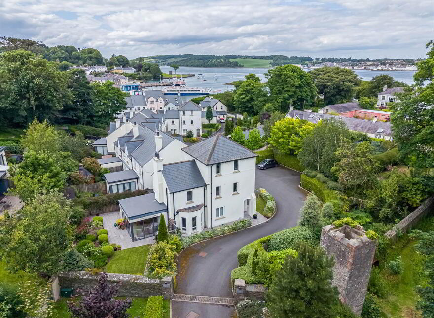 1 Ferry Quarter Gardens, Strangford, BT30 7GU