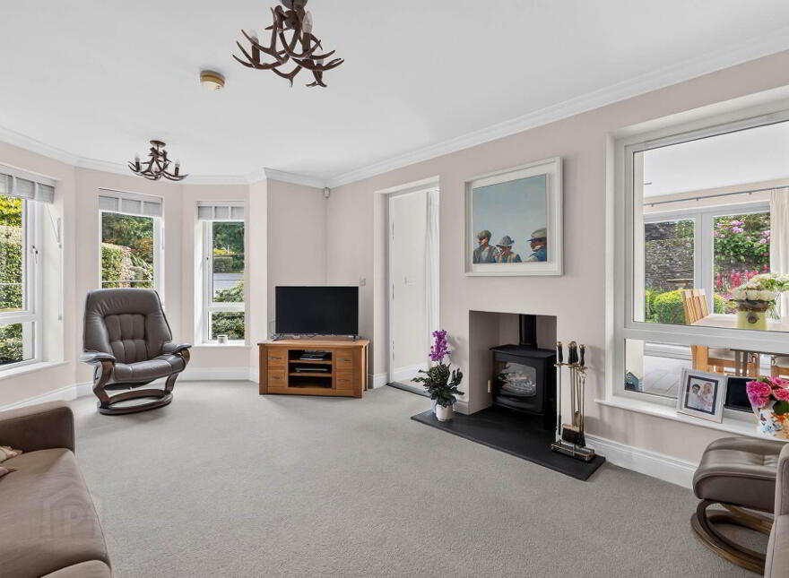 1 Ferry Quarter Gardens, Strangford, BT30 7GU