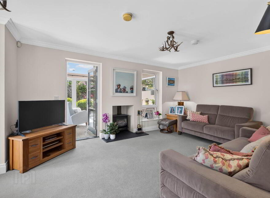 1 Ferry Quarter Gardens, Strangford, BT30 7GU
