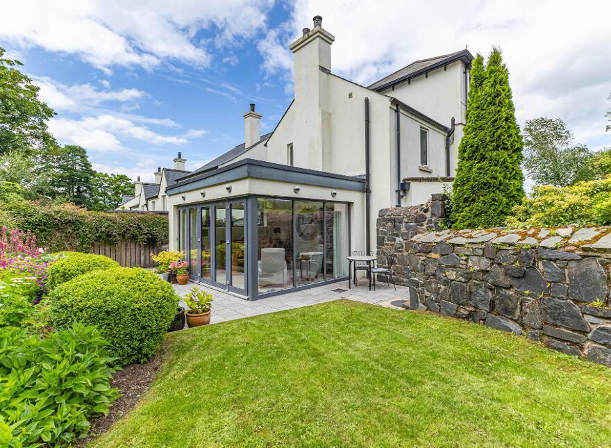1 Ferry Quarter Gardens, Strangford, BT30 7GU