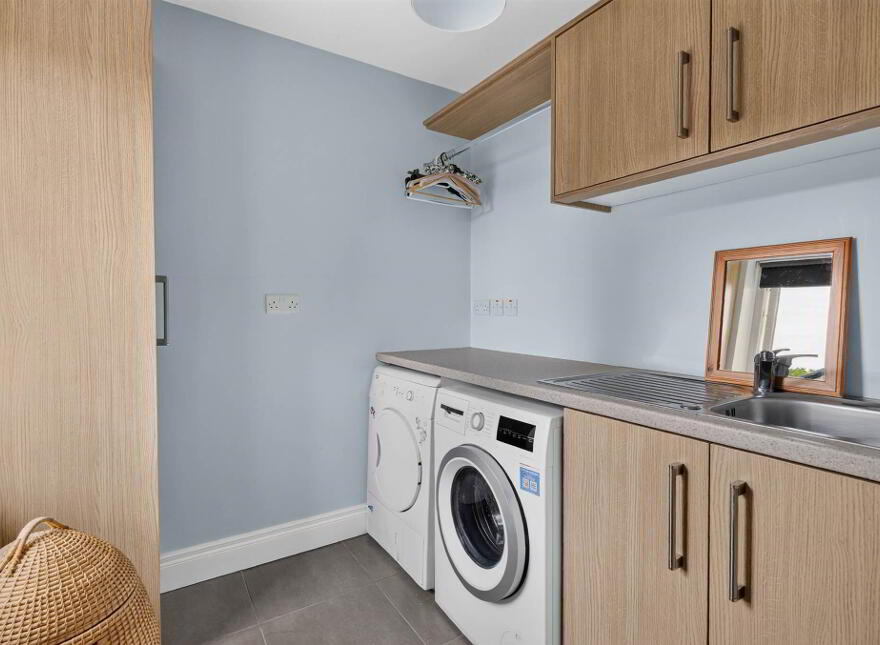 1 Ferry Quarter Gardens, Strangford, BT30 7GU