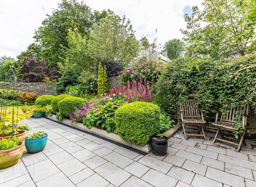 1 Ferry Quarter Gardens, Strangford, BT30 7GU