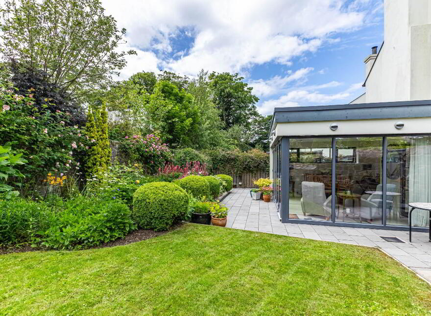 1 Ferry Quarter Gardens, Strangford, BT30 7GU