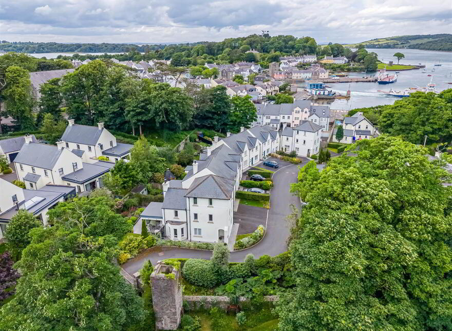 1 Ferry Quarter Gardens, Strangford, BT30 7GU