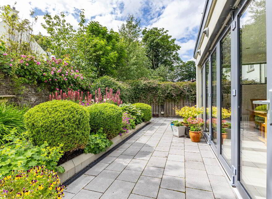 1 Ferry Quarter Gardens, Strangford, BT30 7GU