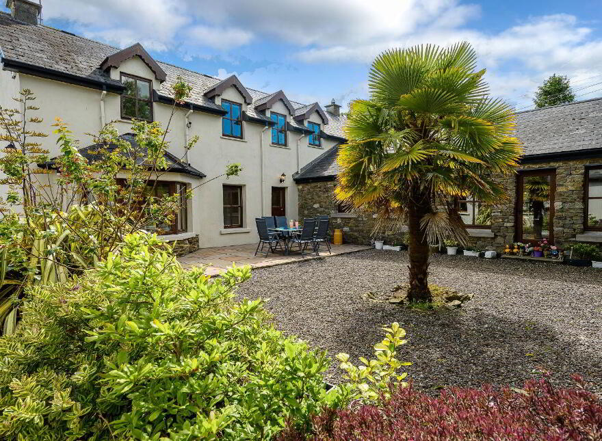 Kiseeti, Ballea Hill, Carrigaline, P43CN19