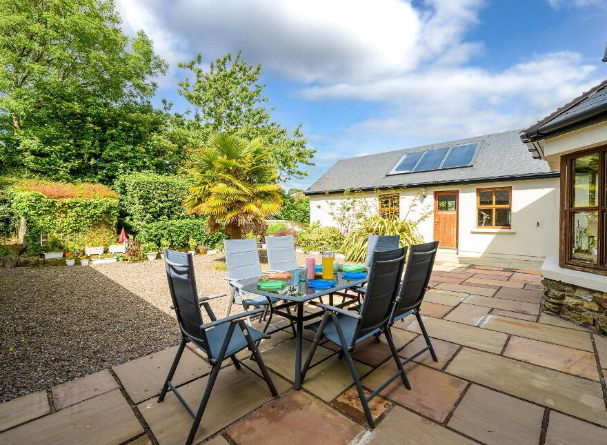 Kiseeti, Ballea Hill, Carrigaline, P43CN19