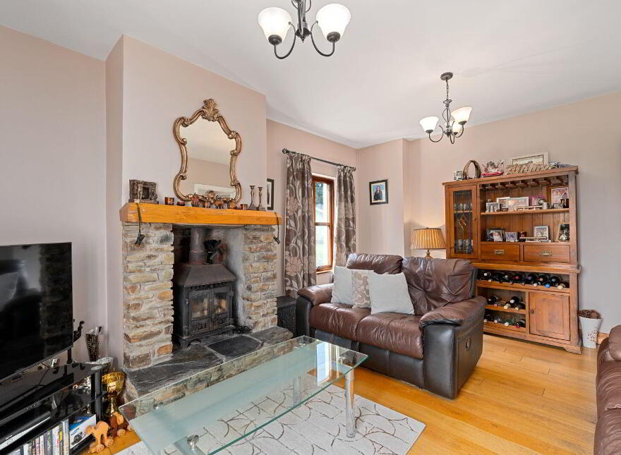 Kiseeti, Ballea Hill, Carrigaline, P43CN19