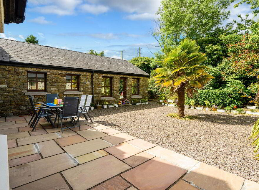 Kiseeti, Ballea Hill, Carrigaline, P43CN19