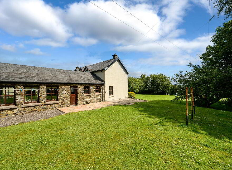 Kiseeti, Ballea Hill, Carrigaline, P43CN19