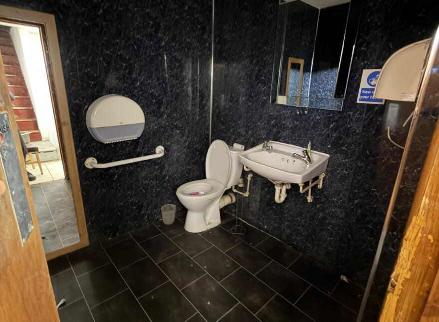 396 Woodstock Road, Belfast, BT6 9DQ