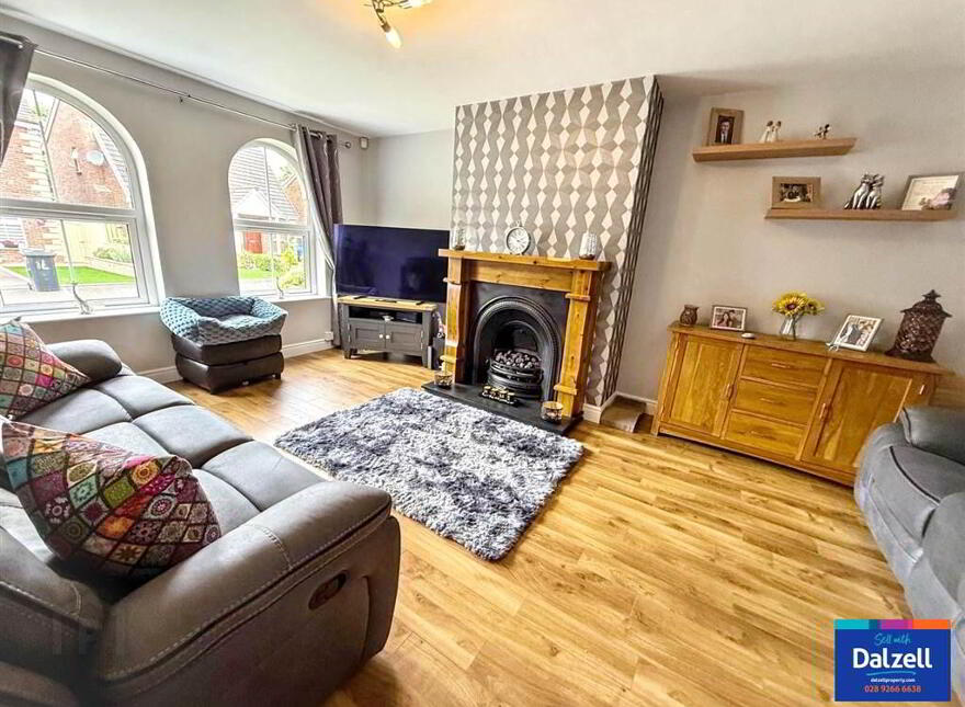 39 Hollyburn, Lisburn, BT28 2YL
