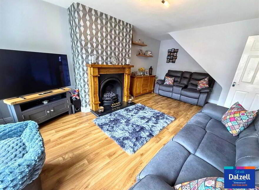 39 Hollyburn, Lisburn, BT28 2YL